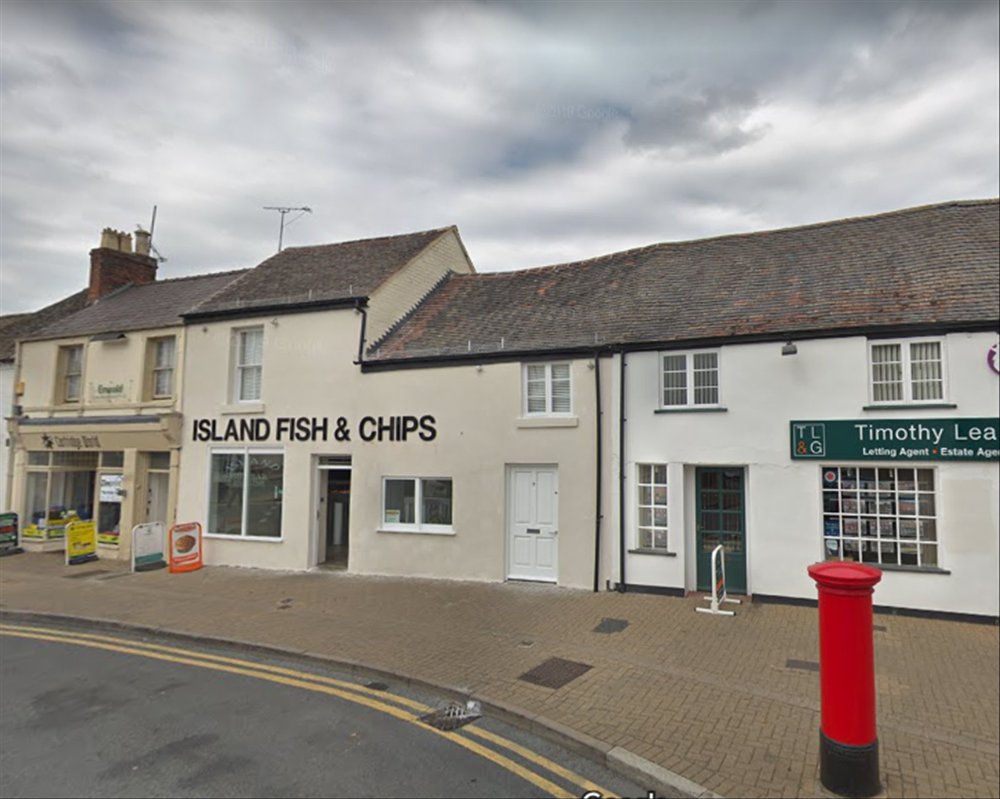 OUTSTANDING FISH BAR & RESTAURANT IN EVESHAM TOWN CENTRE