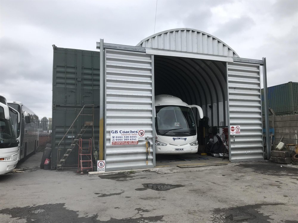 DYNAMIC INDEPENDENT COACH HIRE COMPANY IN GREATER MANCHESTER