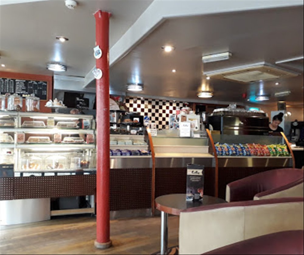 STYLISH COFFEE BAR IN CARMARTHEN TOWN CENTRE 