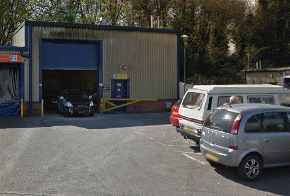 AUTO BODY REPAIRS & PAINT RESTORATION CENTRE NEAR EDINBURGH