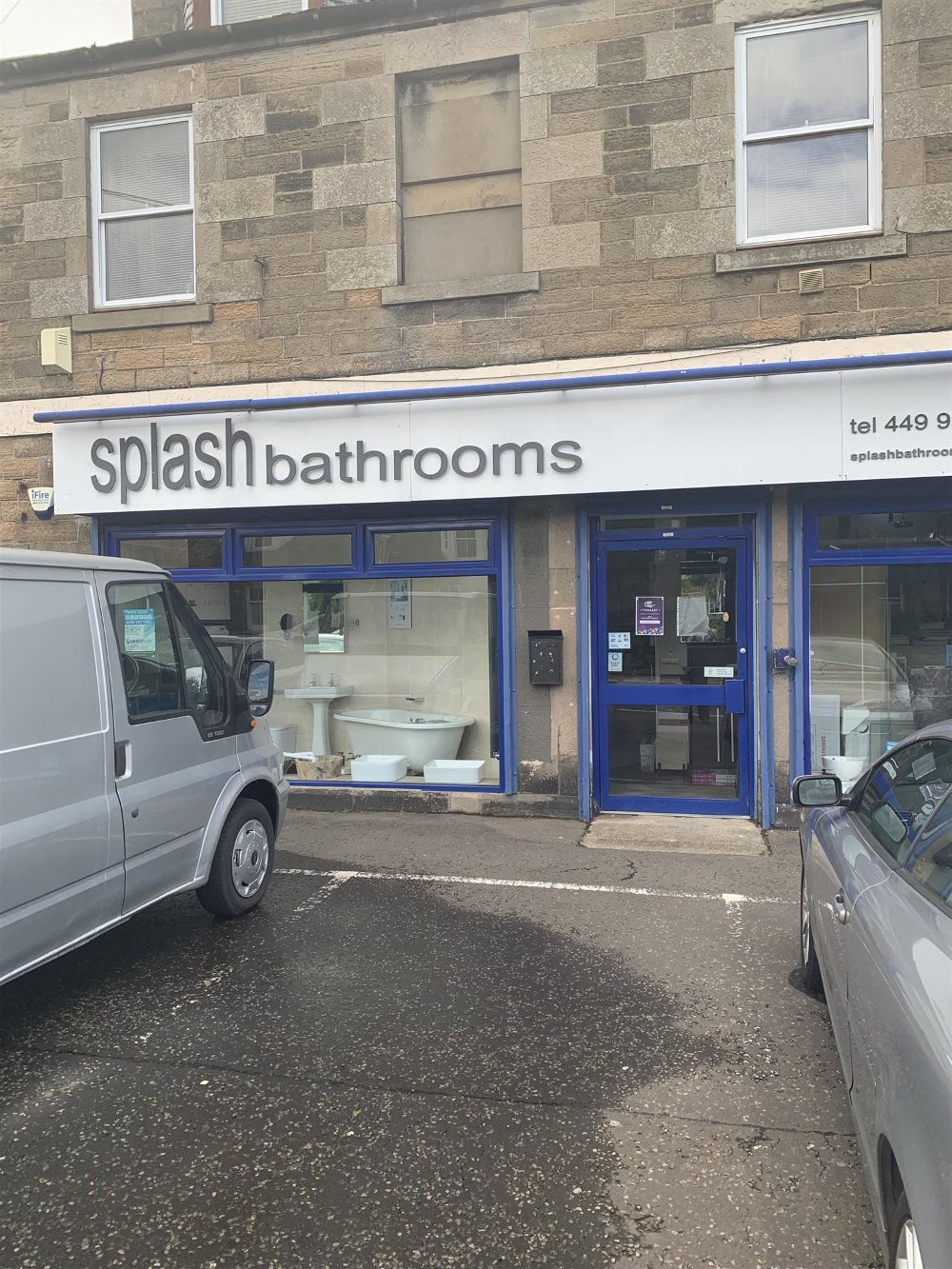 BESPOKE BATHROOM SALES & FITTING CENTRE IN EDINBURGH SUBURB