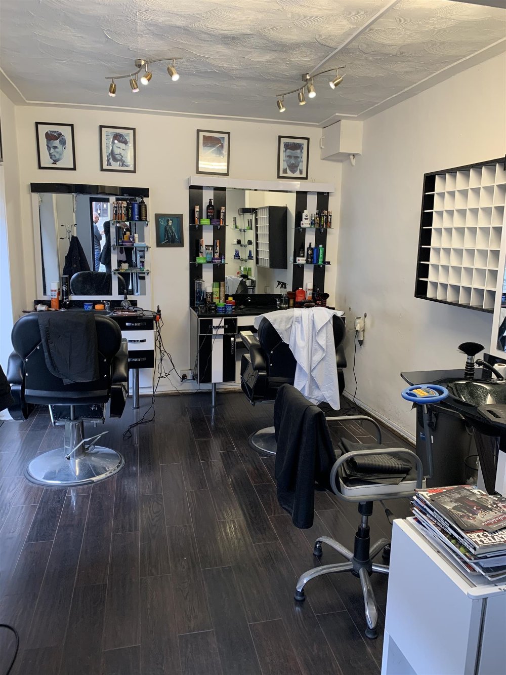 POPULAR GENTLEMENS HAIR SALON IN CHESTER CITY CENTRE