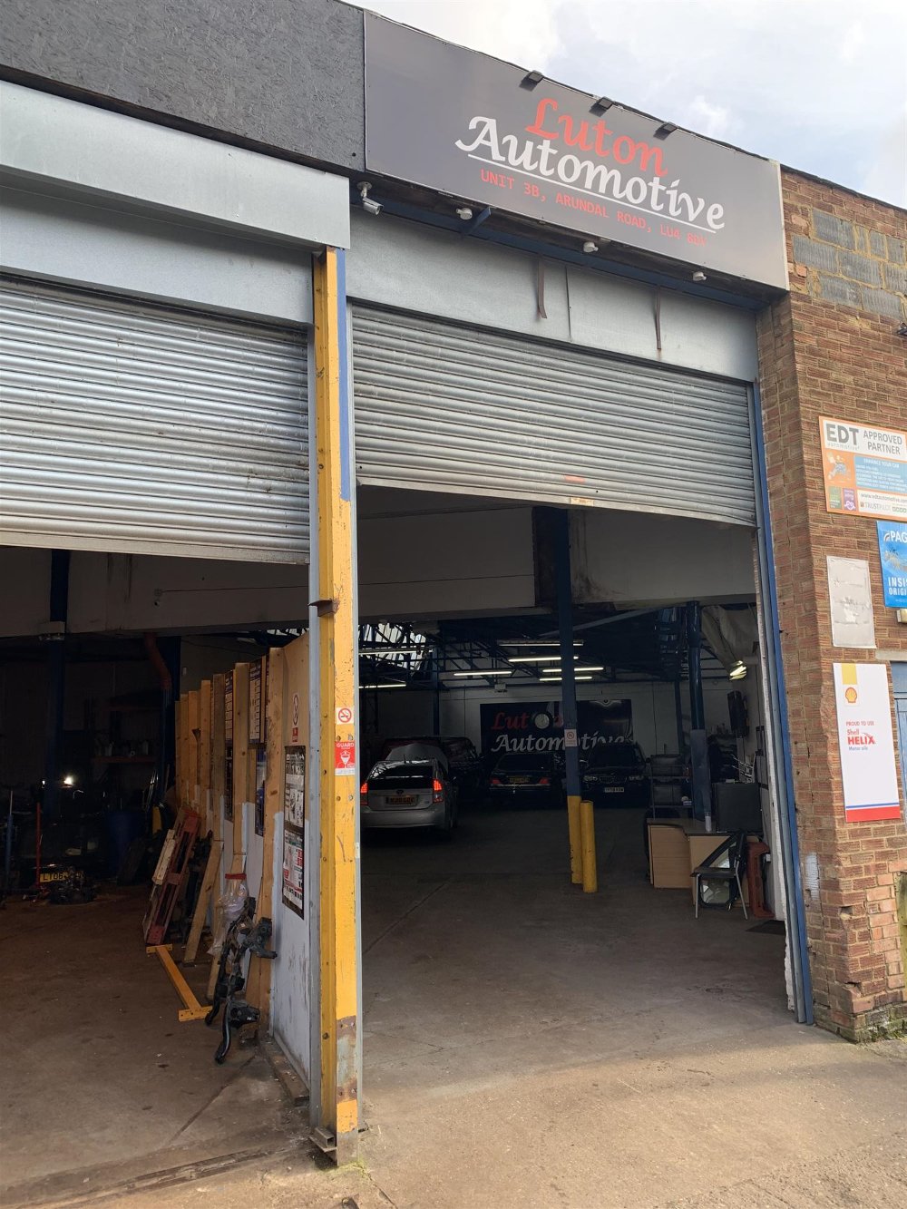 HIGHLY REGARDED ACCIDENT REPAIRS & BREAKDOWN RECOVERY CENTRE IN LUTON