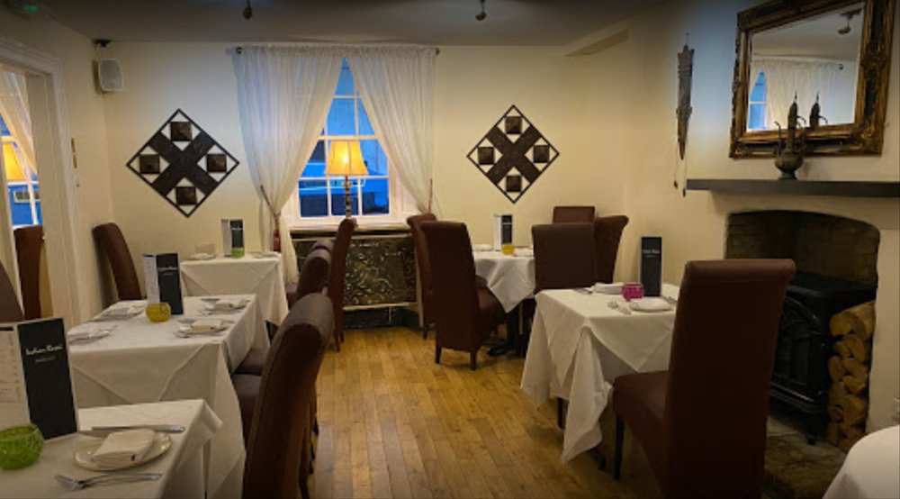SUPERB CHARACTERFUL RESTAURANT busy location CIRENCESTER