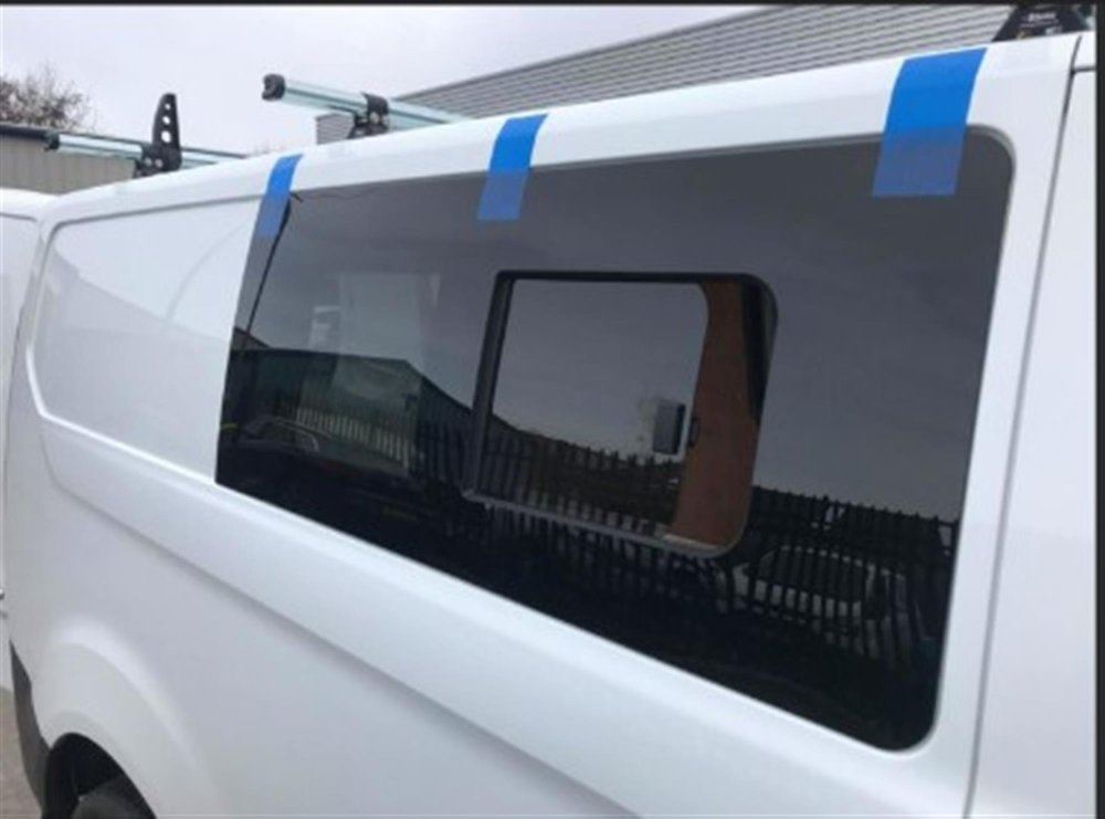VEHICLE WINDOW REPLACEMENT COMPANY based PRESTON AREA