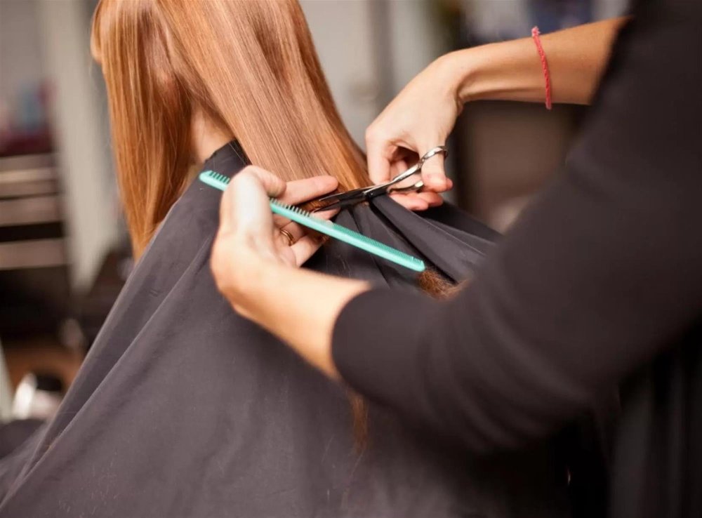 ESTABLISHED STYLISH UNISEX HAIR & BEAUTY SALON IN NOTTINGHAM