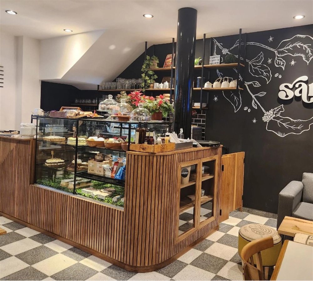 LEASEHOLD COFFEE SHOP & RESTAURANT IN WIGAN TOWN CENTRE